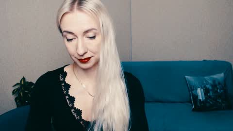 cute_smile_shy online show from 01/23/25, 08:24