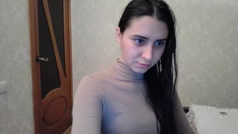 cute_strawberry_ online show from 12/06/24, 03:00