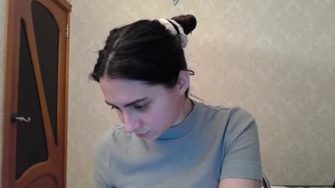 cute_strawberry_ online show from 12/07/24, 02:35