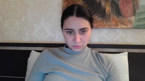 cute_strawberry_ online show from 12/08/24, 05:22