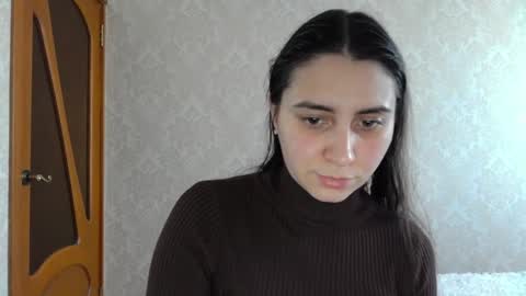 cute_strawberry_ online show from 12/09/24, 07:50