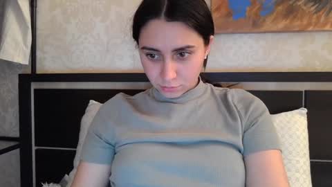 cute_strawberry_ online show from 12/09/24, 04:47