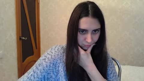 cute_strawberry_ online show from 12/15/24, 07:13
