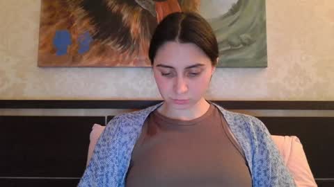cute_strawberry_ online show from 12/16/24, 07:00