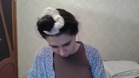 cute_strawberry_ online show from 12/17/24, 05:58