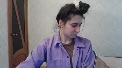 cute_strawberry_ online show from 12/18/24, 06:32