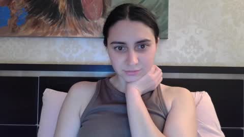 cute_strawberry_ online show from 12/20/24, 05:40