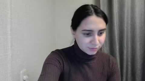 cute_strawberry_ online show from 12/25/24, 04:54