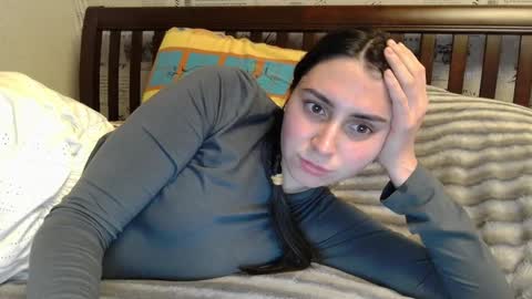 cute_strawberry_ online show from 01/06/25, 03:40