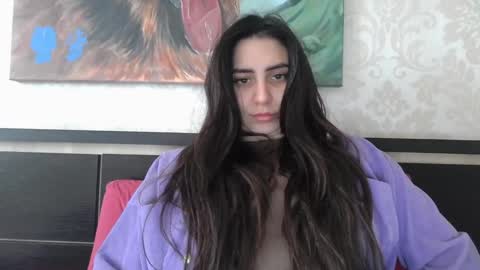 cute_strawberry_ online show from 02/07/25, 11:23