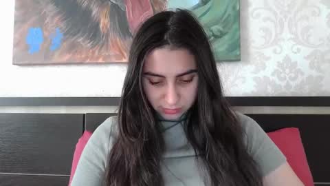 cute_strawberry_ online show from 03/02/25, 10:14