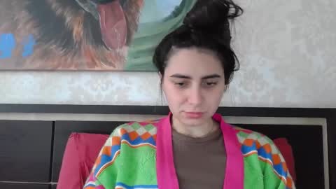 cute_strawberry_ online show from 03/10/25, 12:59