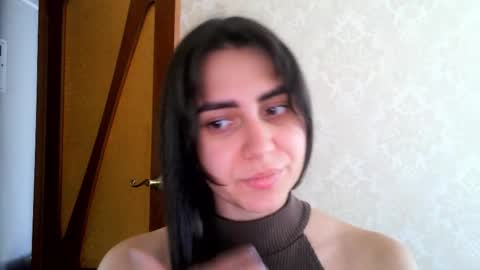 cute_strawberry_ online show from 09/11/25, 07:30