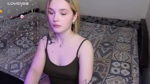 Snapshot of cute_summer_breathe chatting on 02/20/26, 05:13 Sue online show from 02/20/26, 05:13