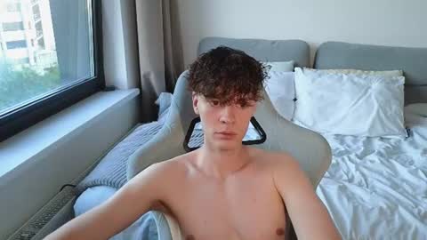 Thomas -  online show from 06/16/26, 05:37