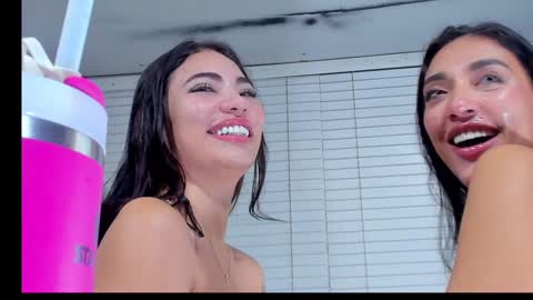 Snapshot of cuteanddesesperate chatting on 12/20/24, 03:58 WANNA SEE MORE OF TWINS online show from 12/20/24, 03:58