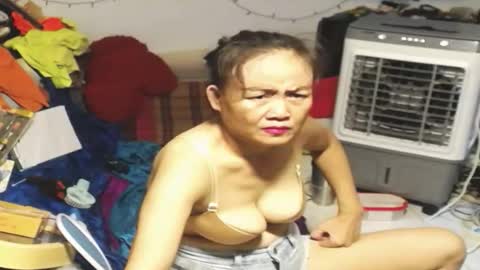 Snapshot of cuteandsexyone chatting on 02/27/26, 05:57 CuteAndSexyOne Na and Brian online show from 02/27/26, 05:57