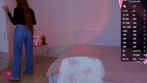 Ariel online show from 09/17/25, 03:46