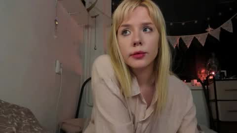 Amy online show from 11/21/25, 02:27