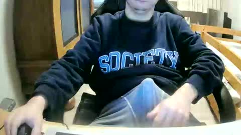 Cuteboy090 online show from 03/18/26, 09:12