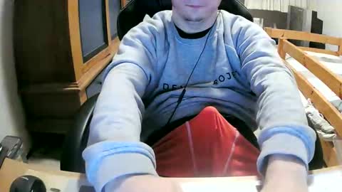 Cuteboy090 online show from 03/19/26, 11:09