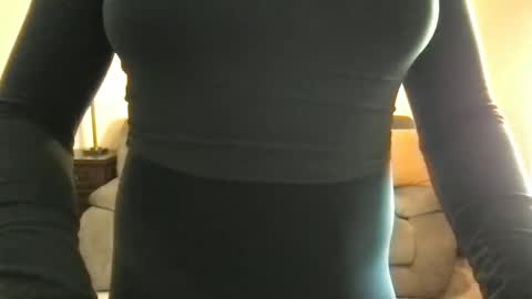 cutebutt_17 online show from 02/16/25, 06:10