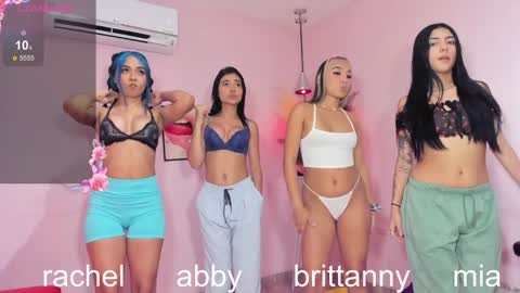 moderator JAZMIN my team is Abby RachelMia online show from 01/26/25, 08:03