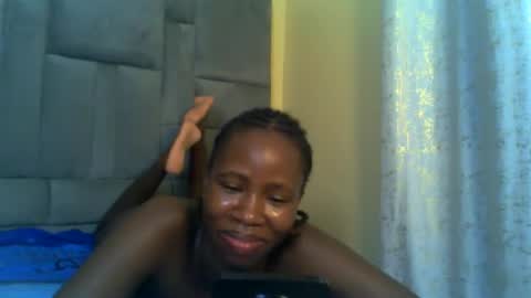 Snapshot of cuteebony16 chatting on 06/11/26, 09:02 tawi online show from 06/11/26, 09:02