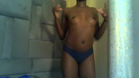 Snapshot of cuteebony16 chatting on 06/13/26, 12:41 tawi online show from 06/13/26, 12:41