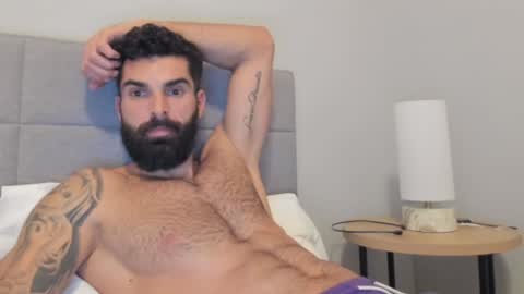 cuteeboy online show from 01/02/25, 11:16