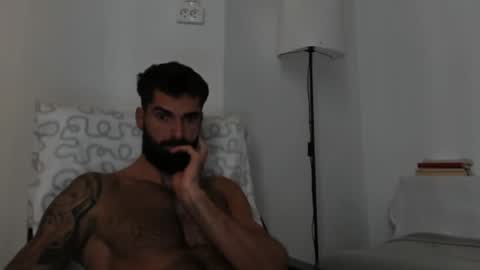 cuteeboy online show from 10/31/25, 08:48