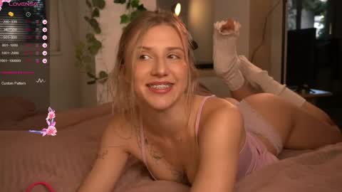 Alina online show from 05/25/26, 04:29