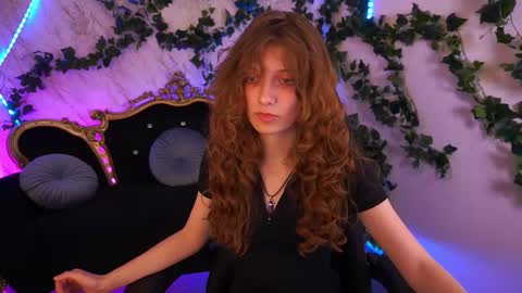 Snapshot of cuteefoxy chatting on 10/19/25, 01:56 Foxy online show from 10/19/25, 01:56