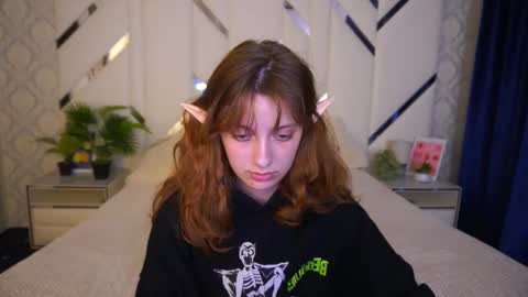 Snapshot of cuteefoxy chatting on 10/30/25, 03:02 Foxy online show from 10/30/25, 03:02