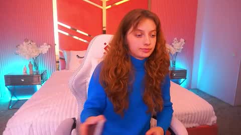 Snapshot of cuteefoxy chatting on 11/06/25, 02:51 Foxy online show from 11/06/25, 02:51