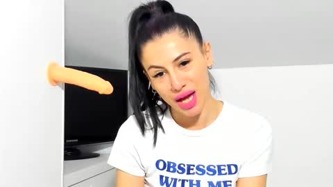 Snapshot of cuteeliza1 chatting on 11/26/25, 06:36 cuteeliza1 online show from 11/26/25, 06:36