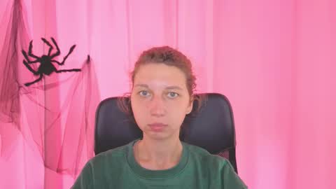 Elli online show from 10/30/25, 11:00