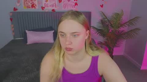 Amyy online show from 06/26/26, 01:43