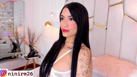 Snapshot of cutegirl__nini chatting on 02/09/25, 10:54 andre online show from 02/09/25, 10:54