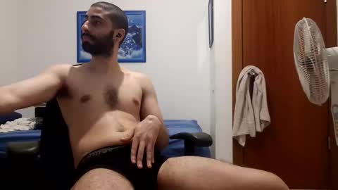 cuteguy52 online show from 04/29/26, 10:38