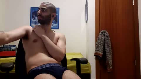 cuteguy52 online show from 06/09/26, 09:48