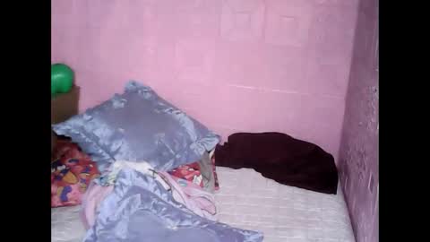 Snapshot of cutehornymom chatting on 09/20/25, 11:39 cutehornymom online show from 09/20/25, 11:39