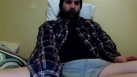 Snapshot of cutehungboi chatting on 11/10/25, 06:12 cutehungboi online show from 11/10/25, 06:12