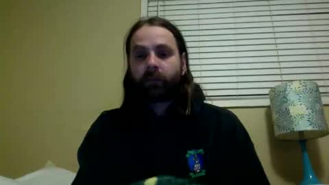 Snapshot of cutehungboi chatting on 11/24/25, 05:18 cutehungboi online show from 11/24/25, 05:18