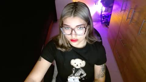isabella online show from 03/01/26, 05:04