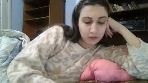 cutekattie online show from 12/15/25, 04:50