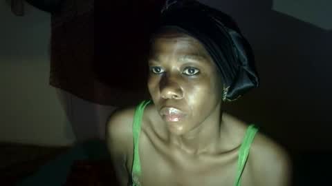 Snapshot of cutemir chatting on 10/16/25, 03:07 cutemir online show from 10/16/25, 03:07