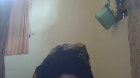 Snapshot of cutemir chatting on 11/17/25, 05:46 cutemir online show from 11/17/25, 05:46