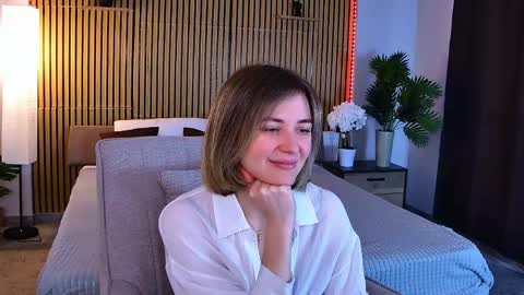 cutemirage online show from 04/25/26, 02:47