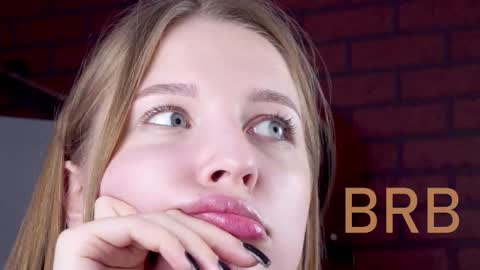 Snapshot of cutemousee chatting on 09/20/25, 07:42 Rina online show from 09/20/25, 07:42